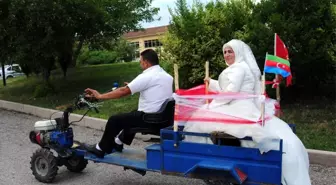Türk Damat, Azeri Gelini Gelin Arabası Yaptığı Patpat ile Nikaha Götürdü