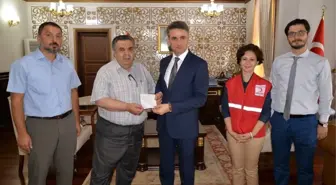Vali Baruş, Kurban Bağışında Bulundu
