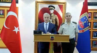Vali Kamçı'dan İl Jandarma Komutanlığına Ziyaret