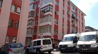 Yalnız Yaşadığı Evinde Ölü Olarak Bulundu
