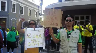 Zuma Managed To Stay İn Power (2)