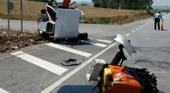 Çavdarhisar'da Trafik Kazası: 3 Yaralı