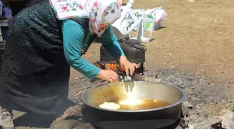 1800 Rakımlı Papart Yaylası'nda Şenlik Düzenlendi