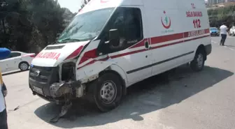 Vakaya Giden Ambulans Kaza Yaptı