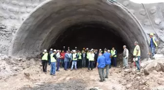 Ardahan'ın 'Çılgın Projesi'nde Ilgar Dağı'na Tünel Kazımı Başladı