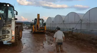 Elmalı'da Sağanak Etkili Oldu