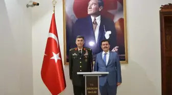 Kara Kuvvetleri Komutanı Orgeneral Çolak'tan Vali Arslantaş'a Veda Ziyareti