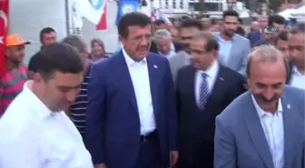 Bakan Zeybekci, Uşak'ta Kilim Festivaline Katıldı