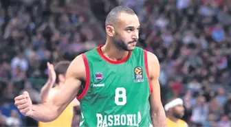 Barcelona, Basketbolcu Adam Hanga İçin Para + Futbolcu Teklif Etti