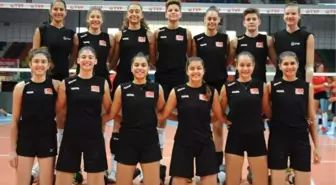 Kadın Voleybolcular 2 Dünya Şampiyonası'na Bursa'da Hazırlanıyor