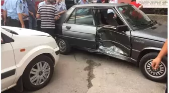 Kozan'da Trafik Kazası;2 Yaralı