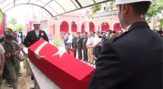 Şehit Polis Son Yolculuğuna Uğurlanıyor