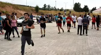 400 Öğrenci, 4 Saniyenin Altında Koşabilmek İçin Yarıştı