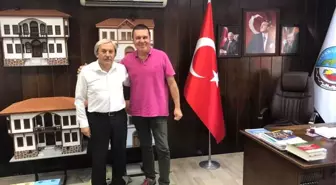 Sanatçı Mithat Körler ile Başkan Şahin Bir Araya Geldiler