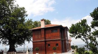Zübeyde Hanım'ın El Emeği Göz Nuru, Yalova'da Muhafaza Ediliyor