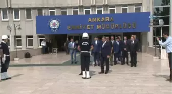 Ankara Emniyet Müdürlüğüne Atanan Servet Yılmaz, Görevini Mahmut Karaaslan'dan Devralıyor