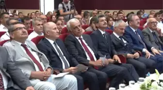 Karaman'da 'Bilim ve Eğitim-Öğretim Dili Türkçe' Paneli