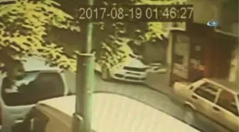 İstanbul'da Kaçan Boğa Dehşet Saçtı: 3 Yaralı... O Anlar Kamerada