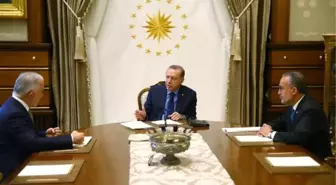 Cumhurbaşkanı Erdoğan, Kurban Vekaletini Türk Kızılayı'na Verdi