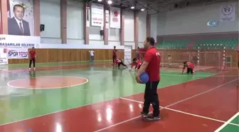 Görme Engelliler Goalball ile Hayata Tutunuyor