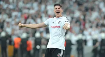 Gomez, Videoda Beşiktaş'ı Sevdiğini Söyleyince Taraftarlarlar Heyecanlandı