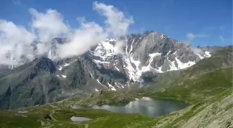 Avusturya Alpleri'nde 5 Dağcı Öldü