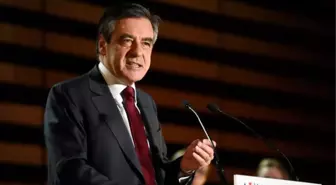 Fransa'nın Eski Başbakanı Fillon İfade Verdi