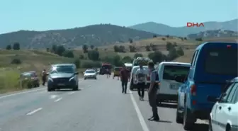 Manisa'da Düğün Konvoyunda Kaza, 1 Ölü, 5 Yaralı