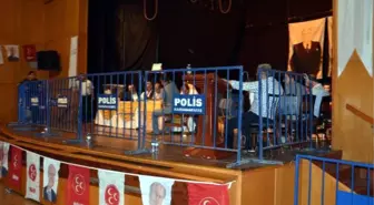 MHP Kongresinde Oylar Bariyerler Arkasında Sayıldı