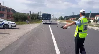 Sürücülere Düzce Polisi Nefes Aldırdı