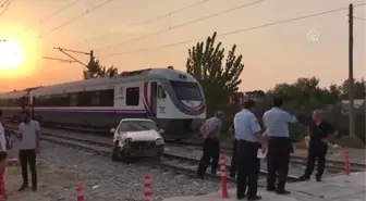 Aceleci Şoför, Bariyeri Aşıp Tren Yoluna Girince Faciadan Dönüldü