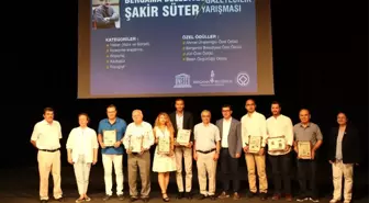 Bergama'daki Gazetecilik Yarışmasında Ödüller Sahiplerini Buldu