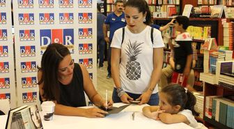 Instagram Fenomeni Nilgün Bodur D&r'da Okurlarıyla Buluştu