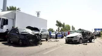 Manavgat'ta Zincirleme Kaza: 1 Ölü, 4 Yaralı
