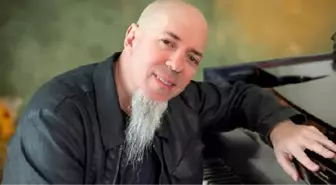 Dream Theatre'ın Klavyecisi Rudess'tan Türk Müzisyene Övgü