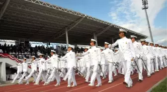 Türk Bahriyesinin Genç Subaylarına Terönle Diplomaları Verildi