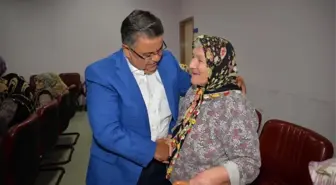 Başkan Yağcı ve Eşi Fatma Yağcı, Bayram Ziyaretlerinde Bulundu