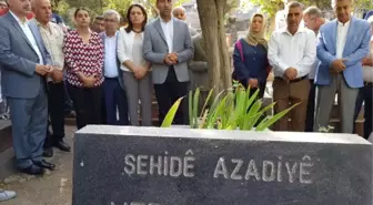 Hdp'li Vekiller Vedat Aydın'ın Mezarını Ziyaret Etti