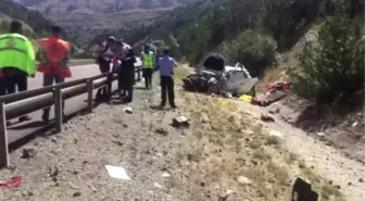 Trafik Kazası: 1 Ölü, 2 Yaralı