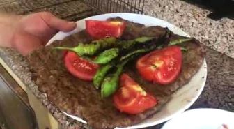 Yok Böyle Bir Köfte! - Tam Bir Kiloluk Tek Parça Dev Köfte