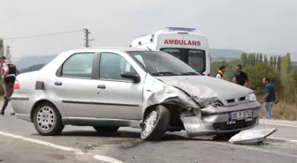 Domaniç'te Trafik Kazası: 2 Yaralı