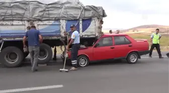 Şarkışla'da Trafik Kazası: 4 Yaralı