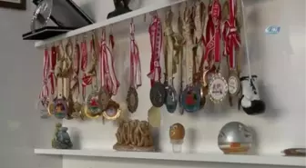 Ailesinden Ayrı Ama Dünya İkincisi Oldu