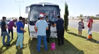 Antalya'da Otel Servisi Refüje Çıktı: 5 Yaralı