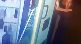 İşyerinden Hırsızlık, Kamerada