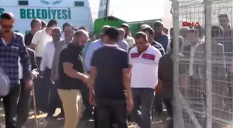 Muş Kazada Ölen Anne, 2 Oğulu ve Kardeşi Toprağa Verildi