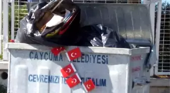Okul Önünde Çöpe Atılan Türk Bayrakları Tepki Çekti