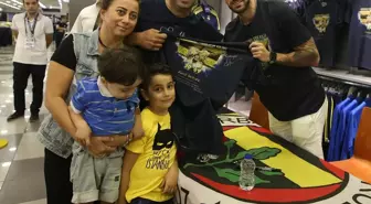 Ramil Guliyev, Fenerbahçeli Taraftarlarla Buluştu