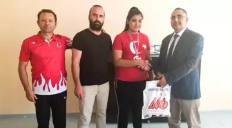 Yunak'ta Başarılı Haltercilere Ödül