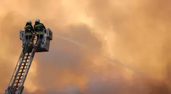 Lise ve Yurdun Çatısı Alev Alev Yandı